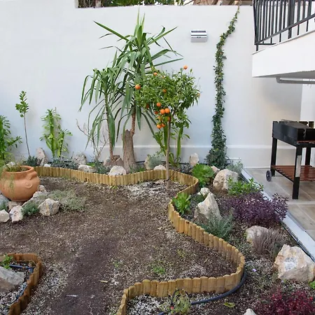 Annag Apart And Zitahouse-3